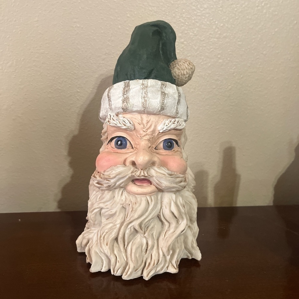 Christmas SANTA Head Figurine with Beautiful Blue Eyes!